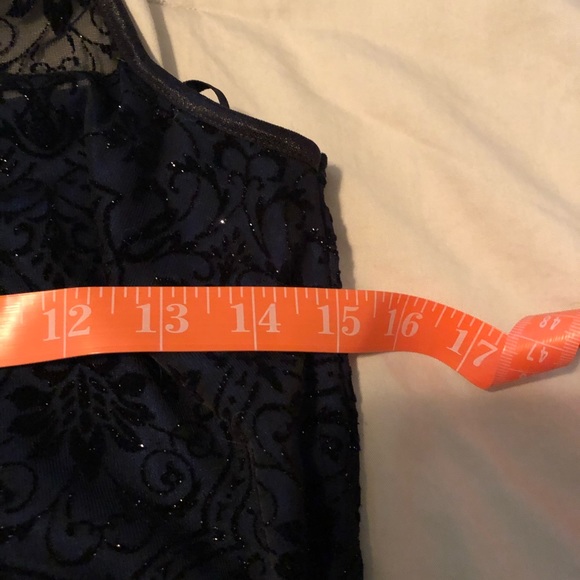 Connected Apparel woman’s formal dress - Picture 5 of 6